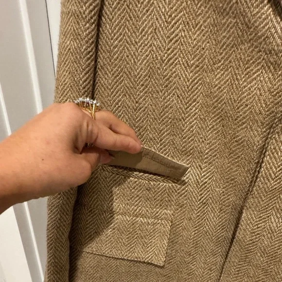 Vintage Ralph Lauren Tan Herringbone Jacket
Size 10 old money preppy Italian - Picture 9 of 11